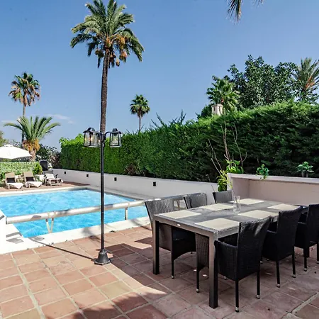 Grr - Elegant With Exclusive Private Pool Willa *