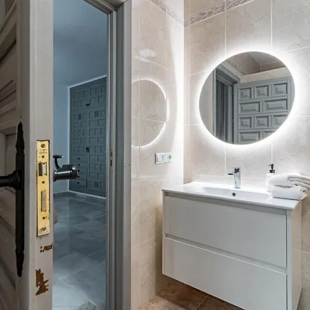 Grr - Elegant With Exclusive Private Pool Willa