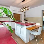 Grr - Elegant With Exclusive Private Pool *